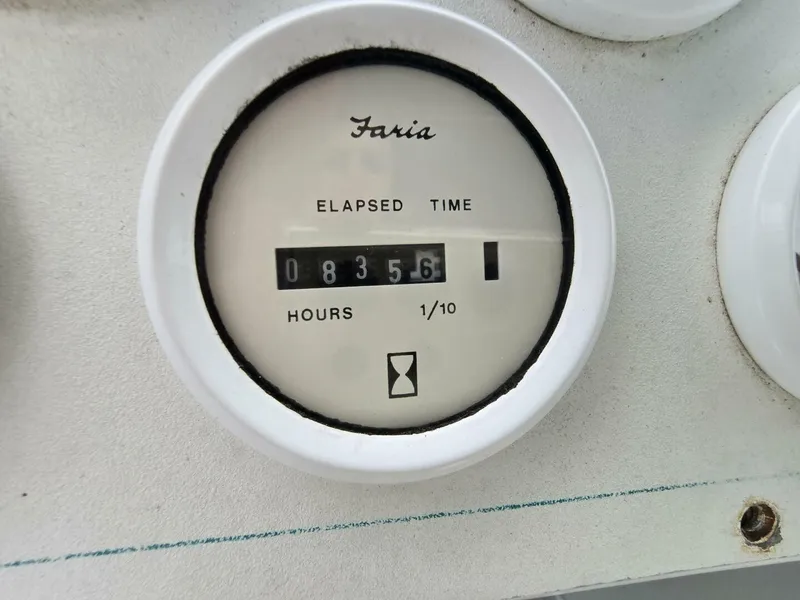 Slide: The Image of 1992 Mainship 360 - 4519751