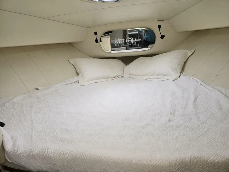 Slide: The Image of 1992 Mainship 360 - 4519762