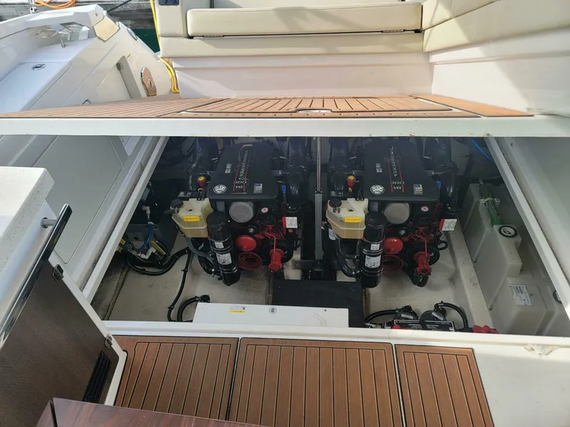 Slide: The Image of Monterey 360 Sport Coupe 2017 - 4522810