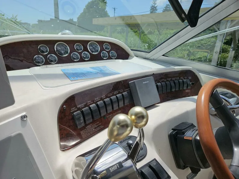 Slide: The Image of Sea Ray 33 1999 - 4529036