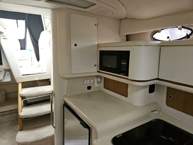 Slide: The Image of Sea Ray 33 1999 - 4529023