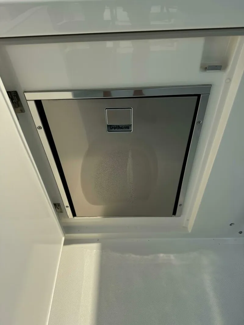 Slide: The Image of Absolute 52 Navetta 2023 - 4523464