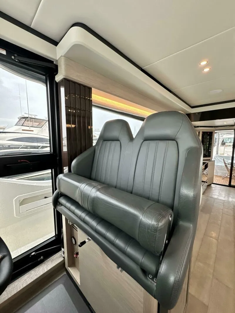 Slide: The Image of Absolute 52 Navetta 2023 - 4523399