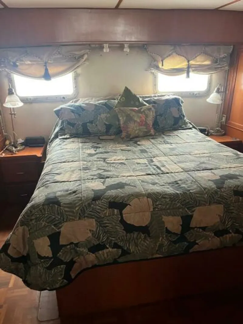 Slide: The Image of CHB 46 Motor Yacht 1988 - 4523787