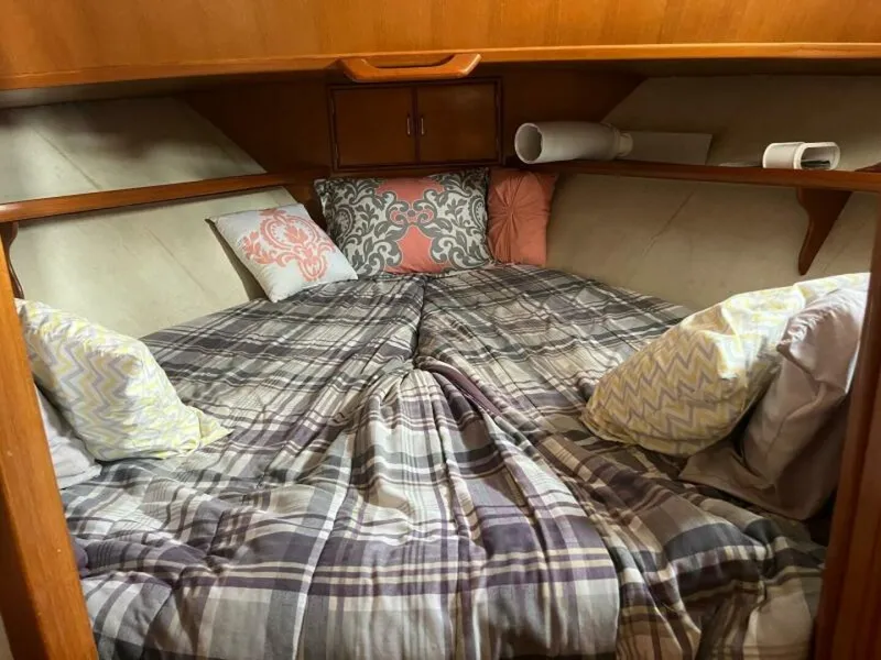 Slide: The Image of CHB 46 Motor Yacht 1988 - 4523780