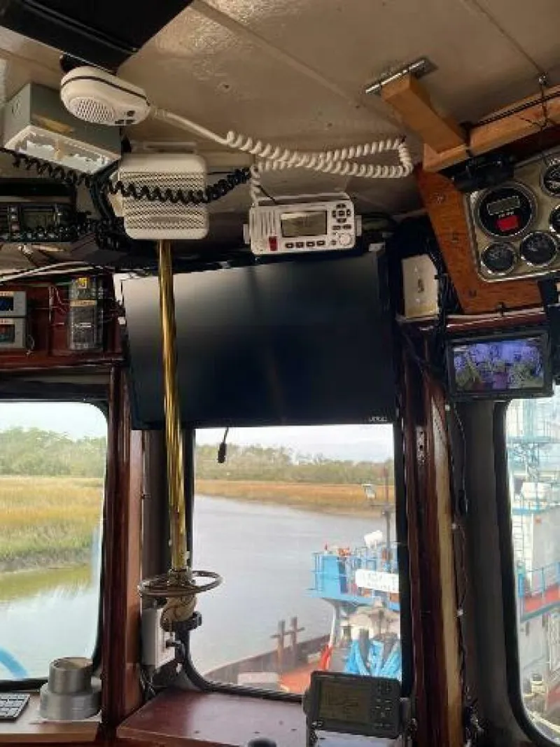 Slide: The Image of Commercial Model Bow Tug 1961 - 4526048