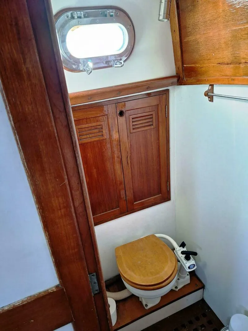 Slide: The Image of Cheoy Lee 40 1976 - 4526492