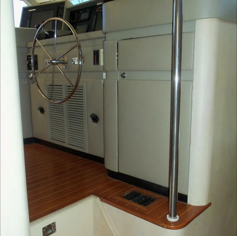 Slide: The Image of Pilothouse Entrance   - 4531260