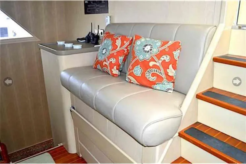 Slide: The Image of Pilothouse Helm Seat    - 4531262
