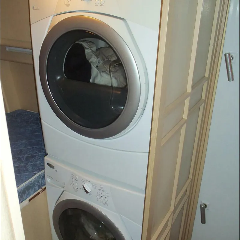 Slide: The Image of Crew Laundry   - 4531278