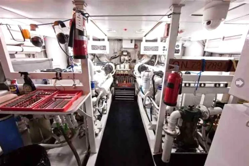 Slide: The Image of Engine Room Looking Aft   - 4531355
