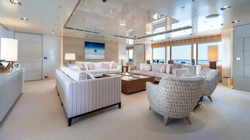 Slide: The Image of Loon 221' Main Deck Salon - 4528208