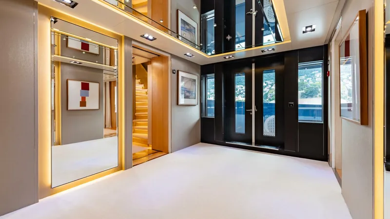 Slide: The Image of Loon 221' Main Deck Foyer - 4528210