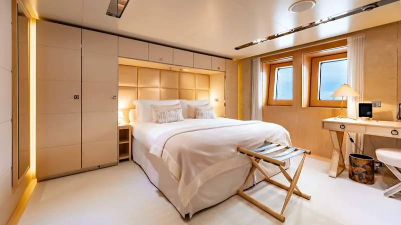 Slide: The Image of Loon 221' Lower Deck Port Fwd. Guest Stateroom  - 4528221