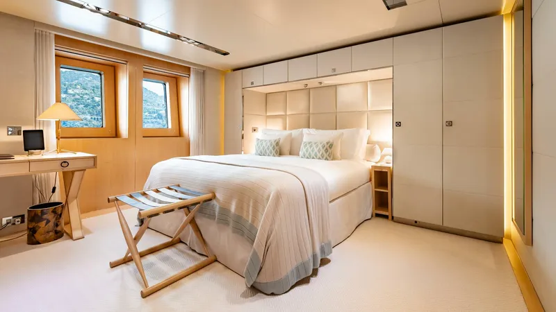 Slide: The Image of Loon 221' Lower Deck Starboard Fwd. Guest Stateroom - 4528224