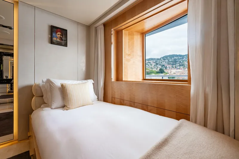 Slide: The Image of Loon 221' Skylounge Deck Child or Nanny Stateroom - 4528230