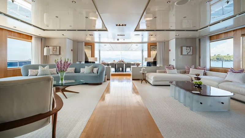 Slide: The Image of Loon 221' Skylounge Deck Salon - 4528241