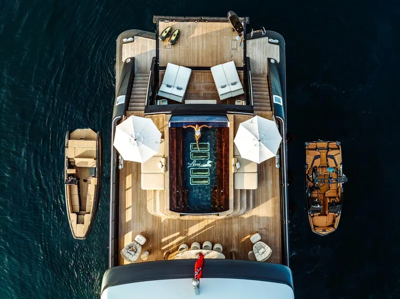 Slide: The Image of Loon 221'Swim Platform Main Deck Aft - 4528268