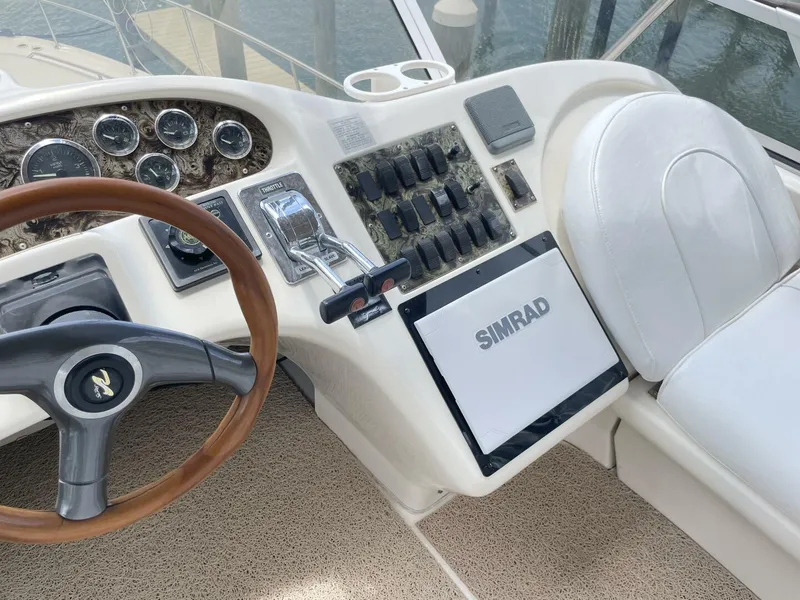 Slide: The Image of Sea Ray 420 AC 1998 - 4530137