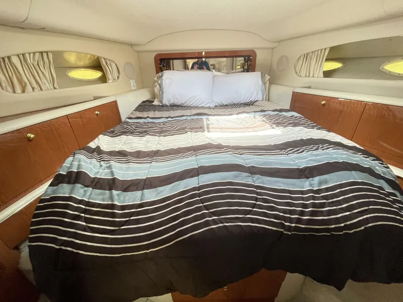 Slide: The Image of Sea Ray 420 AC 1998 - 4530175