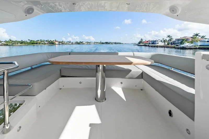 Slide: The Image of Absolute 47 Fly - Flybridge Dinette - 5540019