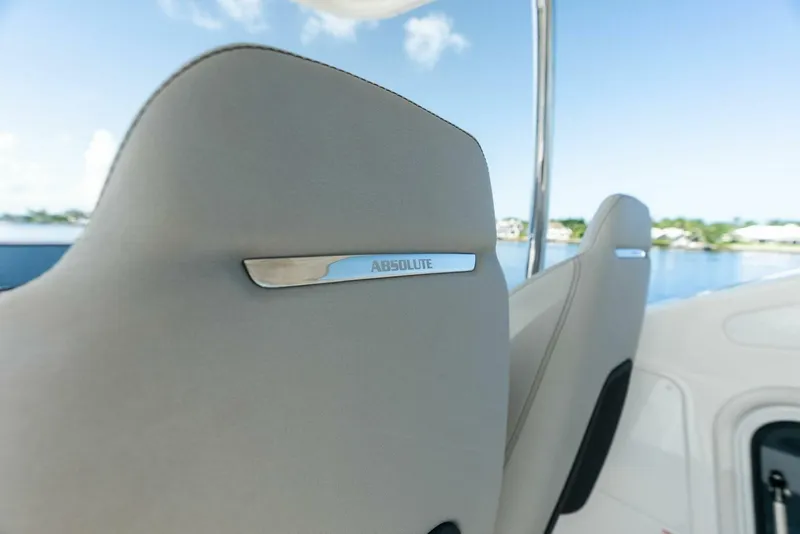 Slide: The Image of Absolute 47 Fly - Flybridge Helm Seating - 5540017