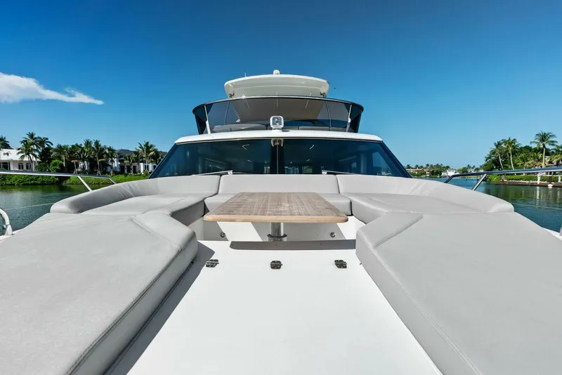 Slide: The Image of Absolute 47 Fly - Bow Seating - 5540033