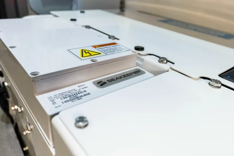 Slide: The Image of Absolute 47 Fly - Seakeeper - 5539976