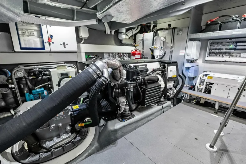 Slide: The Image of Absolute 47 Fly - Engine Room - 5539972