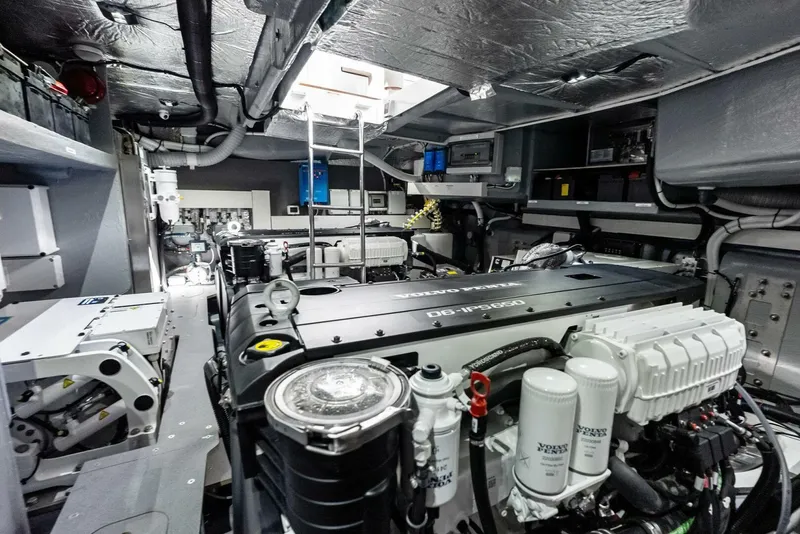 Slide: The Image of Absolute 47 Fly - Engine Room - 5539978