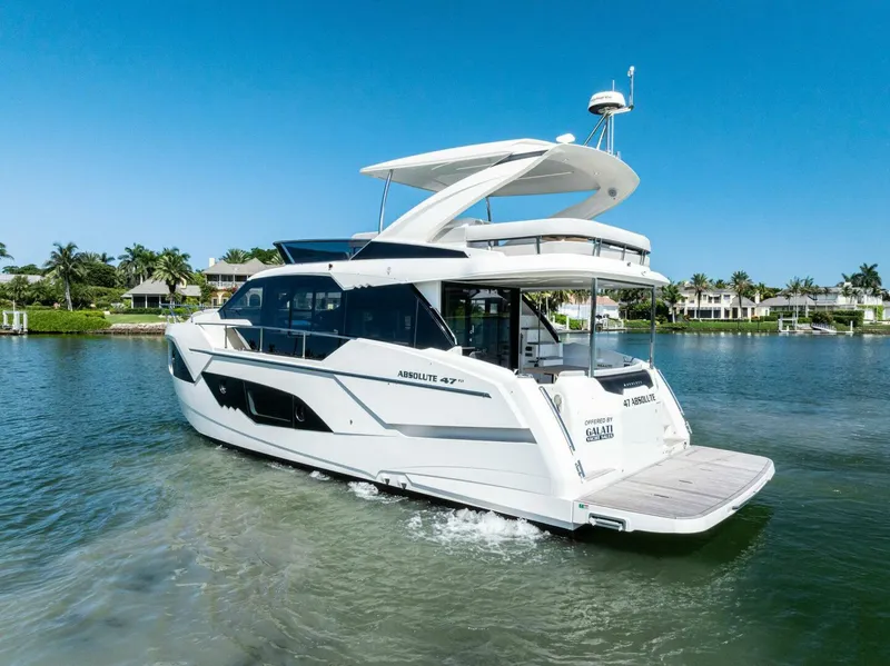 Slide: The Image of Absolute 47 Fly - Profile Stern 3/4 Port  - 5539945