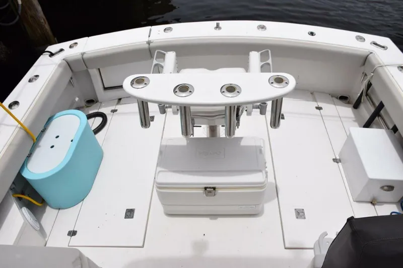 Slide: The Image of Cockpit With Livewell And Step Box - 5398686