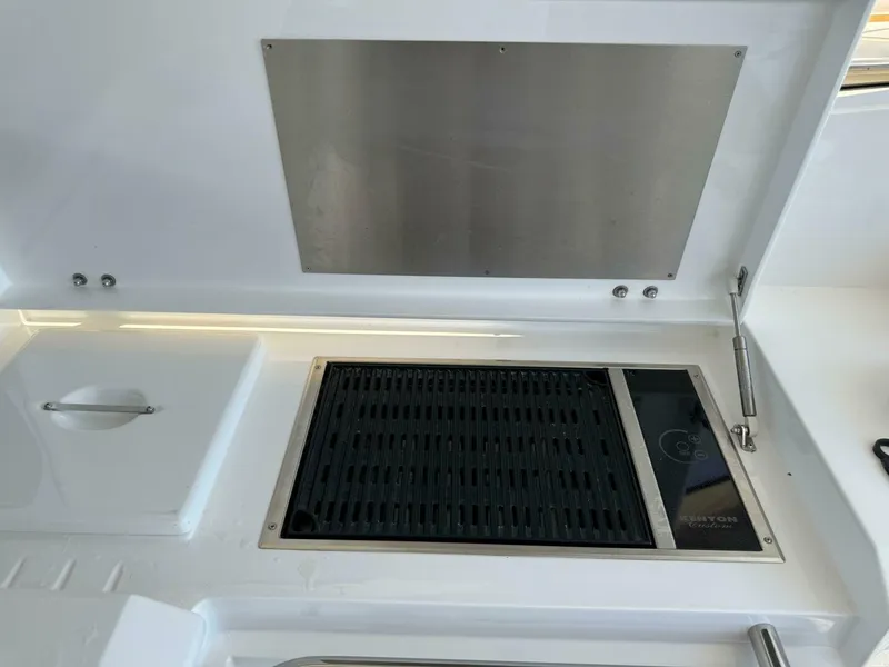 Slide: The Image of Sunseeker 48 Portofino 2013 - 4537338