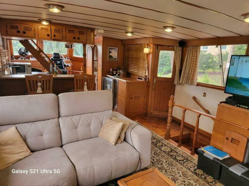 Slide: The Image of Marine Trader Wide Body 1987 - 4537914