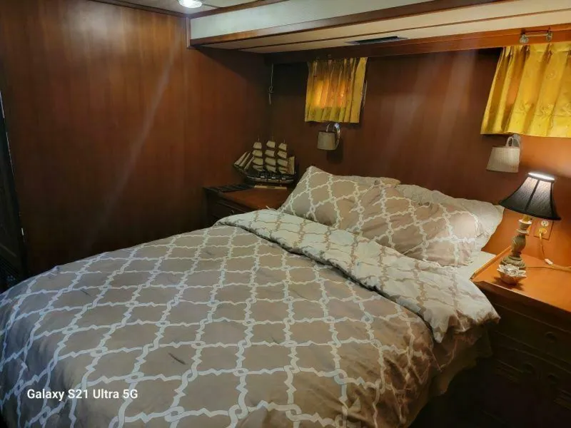 Slide: The Image of Marine Trader Wide Body 1987 - 4537943