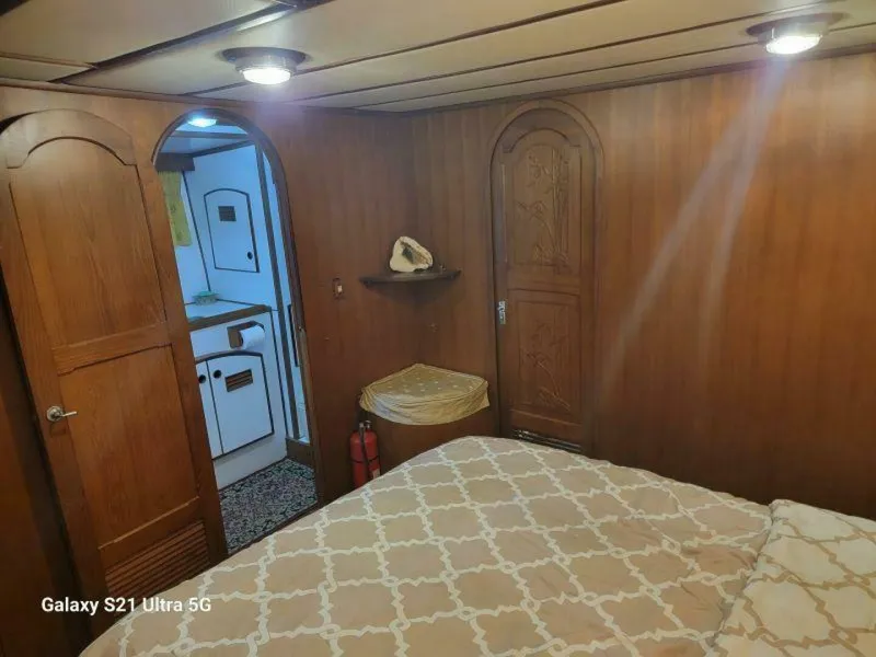 Slide: The Image of Marine Trader Wide Body 1987 - 4537945