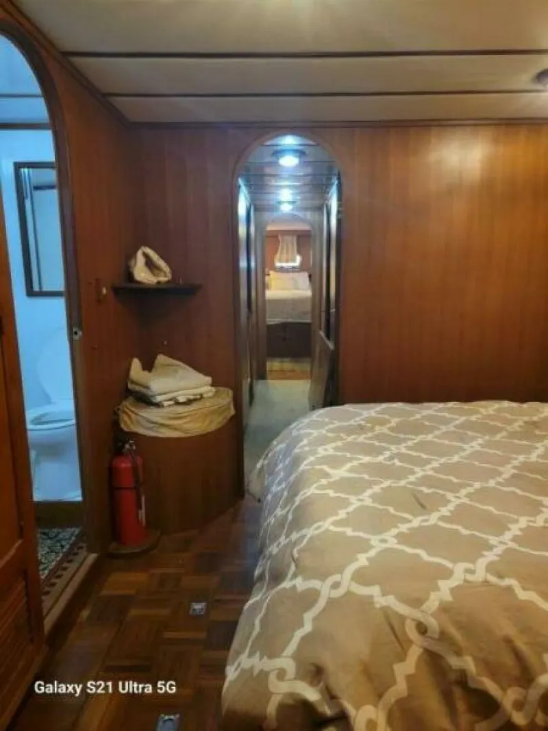 Slide: The Image of Marine Trader Wide Body 1987 - 4537946