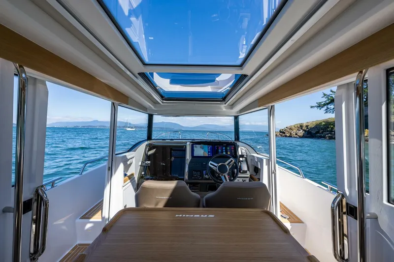 Slide: The Image of Nimbus C9 2024 - 4624684