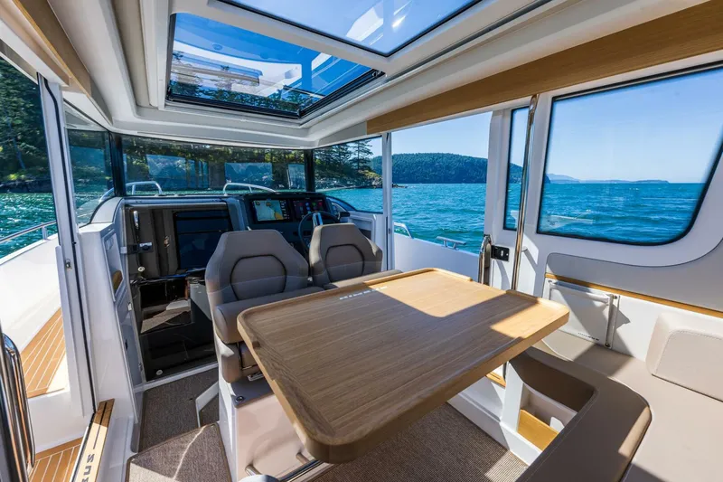 Slide: The Image of Nimbus C9 2024 - 4624682