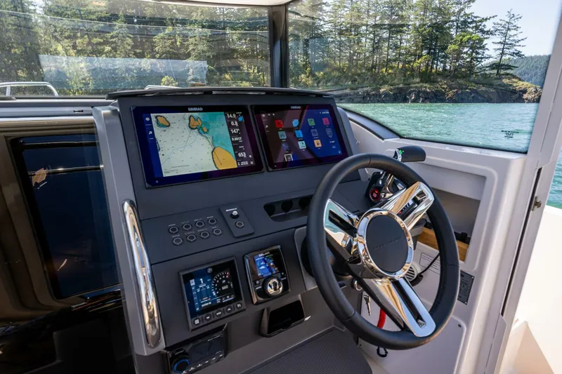 Slide: The Image of Nimbus C9 2024 - 4624678