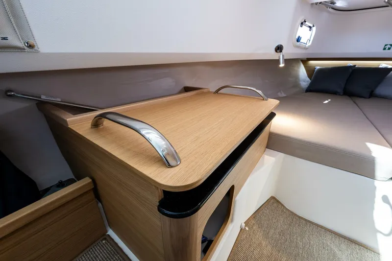 Slide: The Image of Nimbus C9 2024 - 4624665