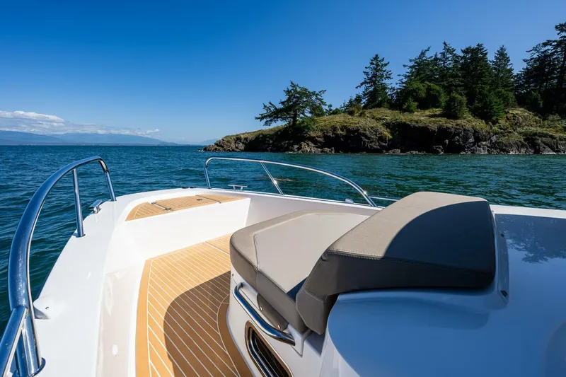 Slide: The Image of Nimbus C9 2024 - 4624668