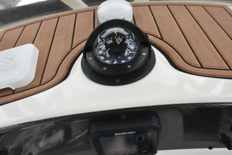 Slide: The Image of Pioneer 222 Sportfish 2021 - 4537995