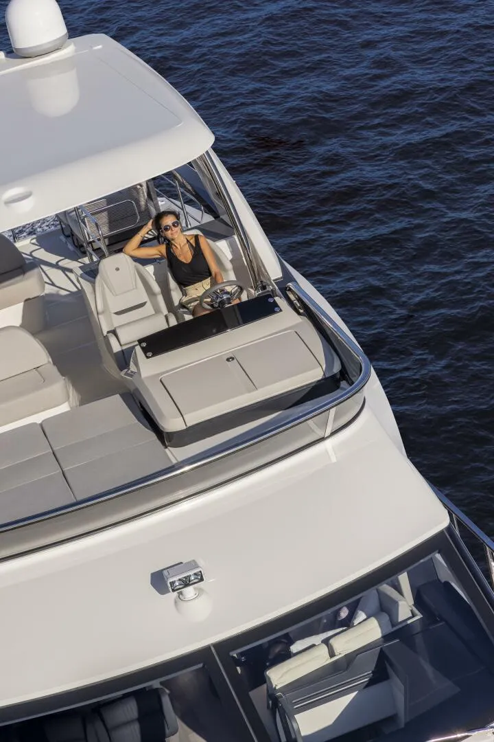 Slide: The Image of 2026 56 Absolute Flybridge - Sistership Flybridge - 4543144