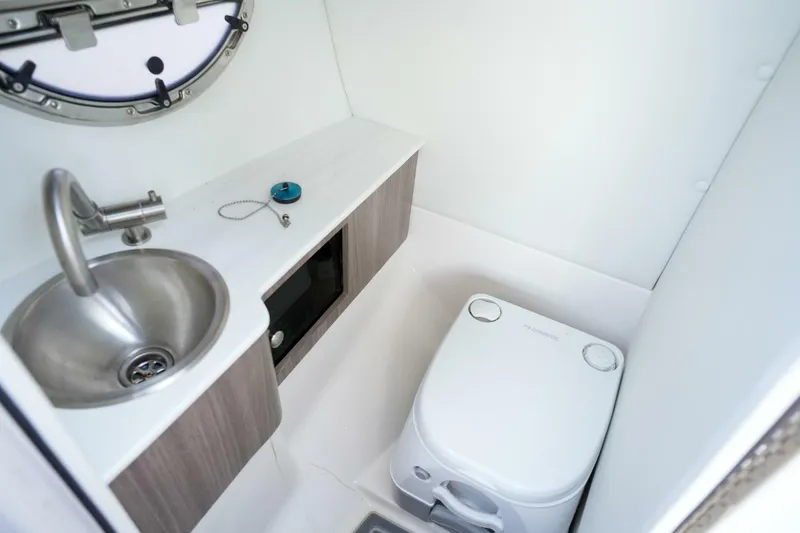 Slide: The Image of Regal LX6 2023 - 4631498