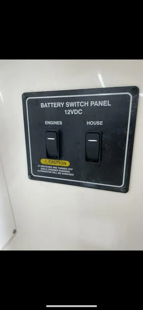 Slide: The Image of Sea Ray 37 2022 - 4544551