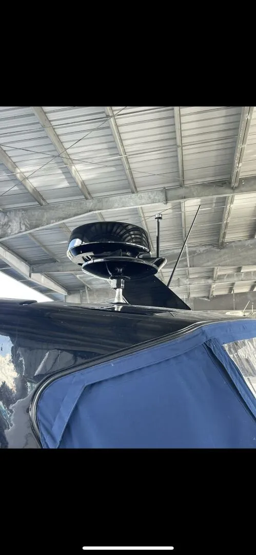 Slide: The Image of Sea Ray 37 2022 - 4544557