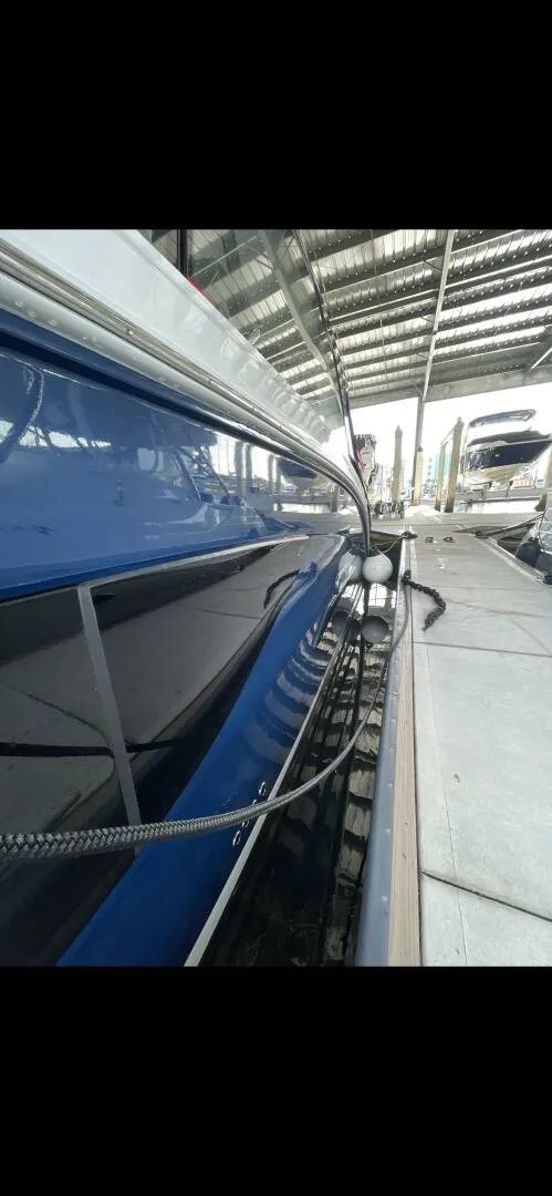 Slide: The Image of Sea Ray 37 2022 - 4544560