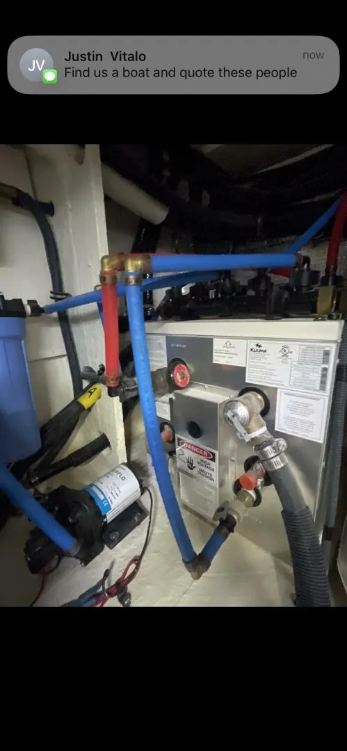 Slide: The Image of Sea Ray 37 2022 - 4544623