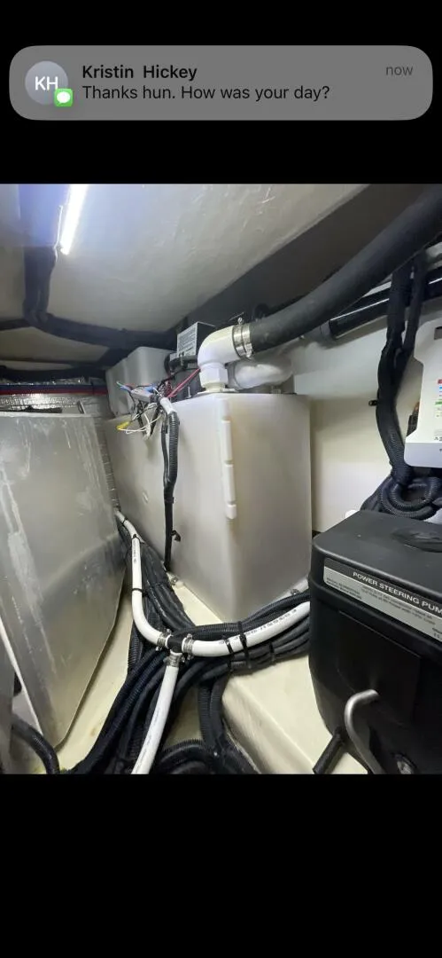 Slide: The Image of Sea Ray 37 2022 - 4544630